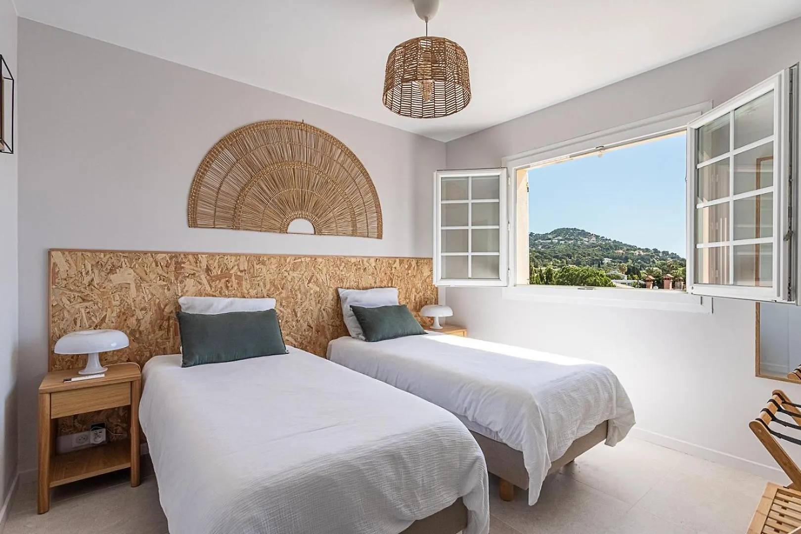 Beau Rivage - 7Min A Pied De La Plage Carqueiranne Apartment